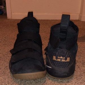 Nike lebron soldiers (size 11.5)